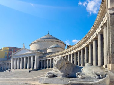 Napoli 'deki Piazza del Plebiscito' nun detaylarını kapat.