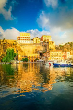 tekneler dolgu ve Sorrento şehir, Güney İtalya