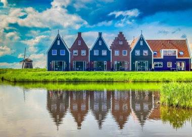 Hollanda 'nın Volendam şehrinin kırsal kırsal kırsal kesimi.