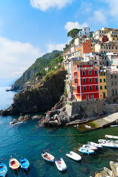 İtalya 'nın Cinque Terre kentindeki Riomaggiore tablosu