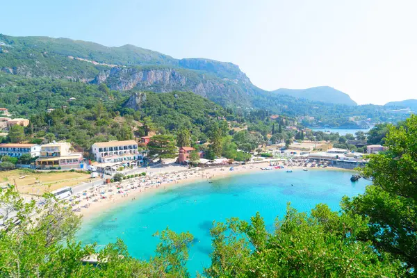 Korfu 'daki Paleokastritsa sahili, yukarıdan manzara, Yunanistan