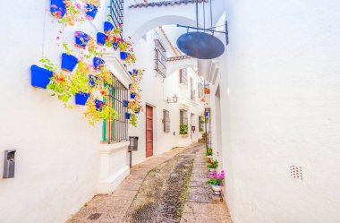 Poble Espanyol sokak, geleneksel mimarisi, Barcelona, Katalonya İspanya Andalusia beyaz duvarlar için