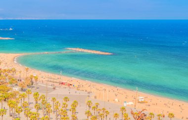 Akdeniz ve Barcelonetta plajı yazın, Barcelona