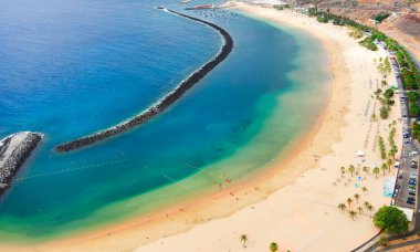 Las Teresitas pitoresk plaja, Tenerife Adası, Canarias, İspanya hava birdeye görünümünü