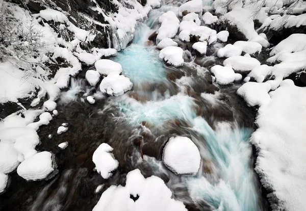Hermoso Paisaje Velocidad Obturación Lenta Río Agua Montaña Turquesa Valle —  Fotos de Stock