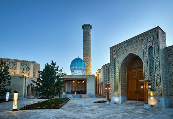 Samarkand Örök Város Boqiy Shahar Registan Köztér Mecsettel Minaret Modern — Stock Fotó