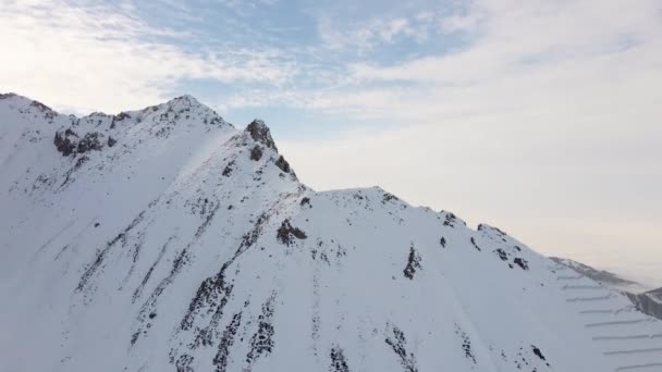 Vista Aérea Drones Del Paisaje Cordillerano Cubierto Nieve Blanca Virgen — Vídeos de Stock
