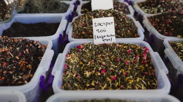 Różne Rodzaje Zielonej Ziołowej Herbaty Bukhara Central Bazaar Uzbekistan — Wideo stockowe