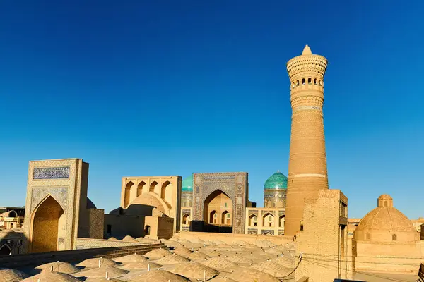 Vista Plaza Cultura Del Minarete Kalyan Madraza Atardecer Bujará Uzbekistán — Foto de Stock