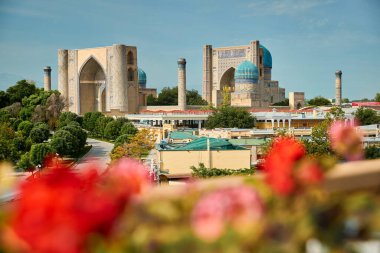 Semerkant Özbekistan 'daki Hazrat Khizr camisinden Bibi Khanum cami manzarası