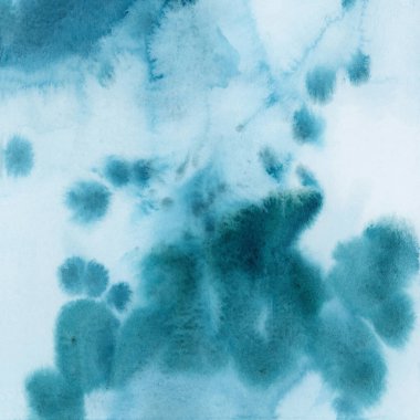 Parlak mavi ve mor suluboya dokular. El çizimi arkaplan