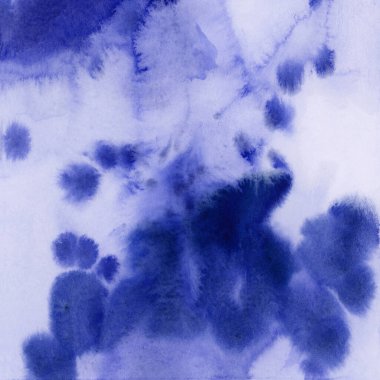 Parlak mavi ve mor suluboya dokular. El çizimi arkaplan