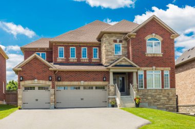 Toronto, Kanada banliyölerinde lüks ev.