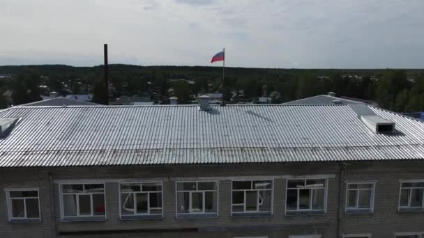 Dron Άποψη Του Τελευταίου Ορόφου Της Residental Σπίτι Τούβλο Ρωσική — Αρχείο Βίντεο