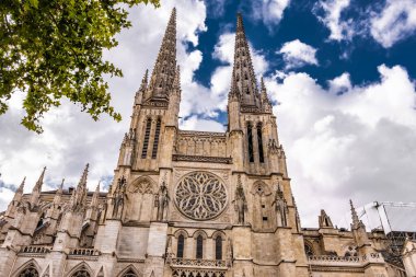 Bordeaux Katedrali, Roma Katolik Aziz Andrew Kilisesi. Meşhur Bordeaux turist imzalı bina.