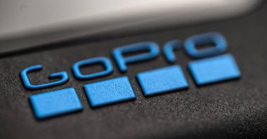 Poznan, Polonya - 30 Kasım 2022: Eylem Kamerası Logosu GoPro, görünümü kapat