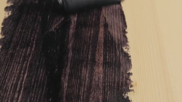 Coloring Varnish Impregnat Varnish Impregnat Wooden Table Using Roller Brush — Wideo stockowe