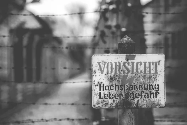 Poland Auschwitz April 2014 Warning Sign Former Concentration Extermination Camp —  Fotos de Stock