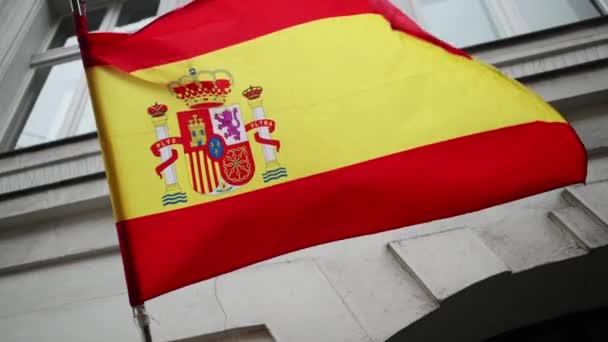 Spain Flag Waving Building Facade — Vídeo de stock
