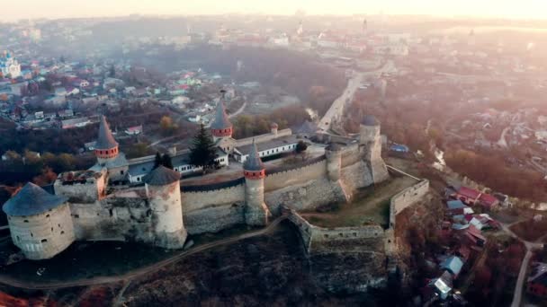 Αεροφωτογραφία Του Κάστρου Kamianets Podilskyi Στο Φως Του Ήλιου — Αρχείο Βίντεο