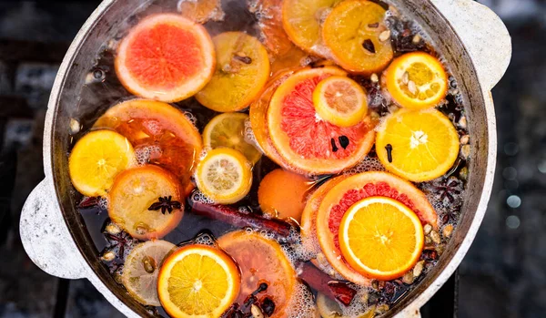 Mulled Spicy Vine Oranges Pot Street Food Market Colorful Hot — Stock Photo, Image