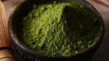 Kibrit yeşili çay tozu. Yakın görüş.