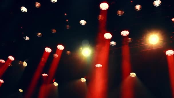 Atmosferik Sahne Işığı Sahne Işıkları Yıldırımlar Konser Sırasında Yanıp Sönen — Stok video