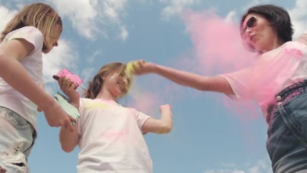 Mother Daughters Playing Holi Powder Celebrating Holi Festival Throwing Colorful — Stock Video