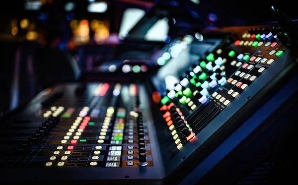 Ses Ses Kontrol Paneli Düğmeler Kaydıraklar Ekran Ile Ayarlanıyor Müzisyen — Stok fotoğraf