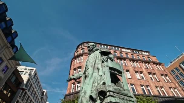 Pomnik Denkmal Burgermeistera Carla Friedricha Petersena Hamburg — Wideo stockowe