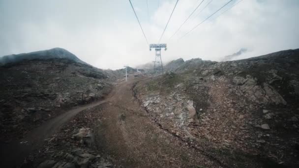 Kolejka Linowa Górach Skalistych Lecie — Wideo stockowe