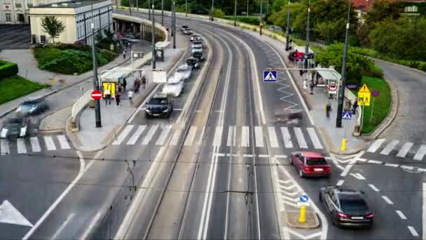 Varsó Lengyelország 2023 Augusztus Time Lappse Pedastrian Car Traffic Crossroad — Stock videók