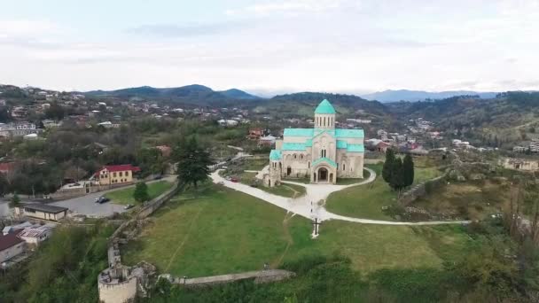 Удивительный Вид Воздуха Собор Баграти Кутаиси Грузия — стоковое видео