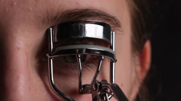 Maître Donner Des Tutoriels Maquillage Particulier Dans Les Cils Curling — Video