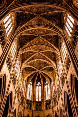 İçerideki Bordeaux Katedrali, Roma Katolik Aziz Andrew Kilisesi. Meşhur Bordeaux turist imzalı bina.