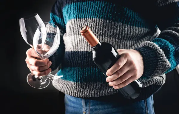 Man Holding Wine Bottle Glasses Closeup Black Background Guy Grape Stockfoto