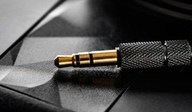 ses mini jack konnektörü görüntüyü kapat