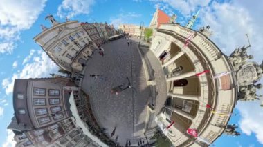 Poznan, Polonya - 29 Eylül 2024: 360 Derece Tarihsel Poznan Pazar Meydanı Panoramik Görünümü