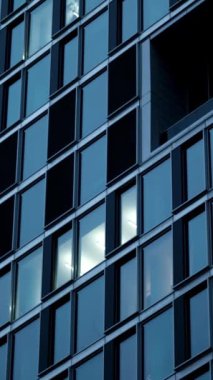 Modern Cam Yüksek Katlı Kule Cephesi, Cam Duvarlı Soyut İş Mimarisi