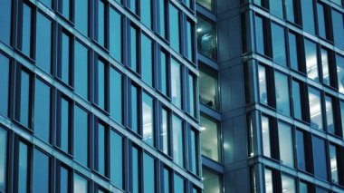 Cam Kule Ofis Binası Bir İş ve Finans Konseptini Sunar