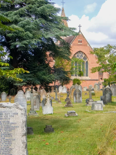 Εκκλησία Του Αγίου Ιωάννη Του Βαπτιστή Νεκροταφείο Crowthorne Και Μονοπάτι — Φωτογραφία Αρχείου