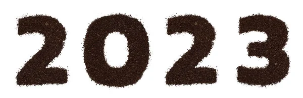 2023 Ψηφία Κείμενο Από Αλεσμένο Καφέ Που Απομονώνεται Λευκό Επίπεδο — Φωτογραφία Αρχείου