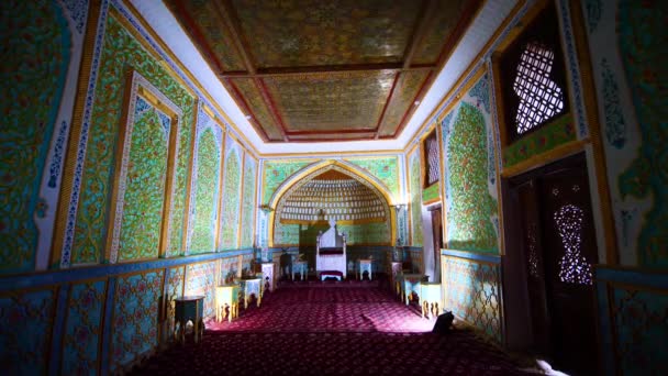 Εσωτερική Διακόσμηση Του Παλατιού Του Χαν Τοίχοι Είναι Διακοσμημένοι Χρωματιστά — Αρχείο Βίντεο