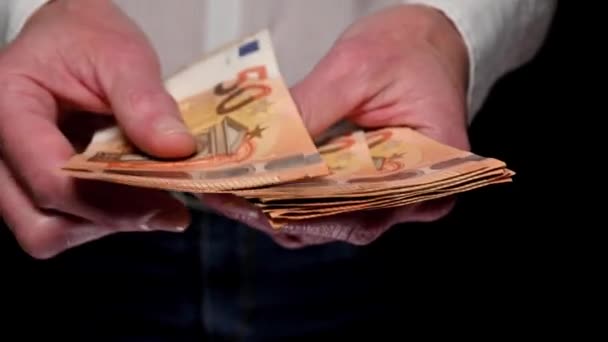 50ユーロ紙幣を数える女性の閉鎖 — ストック動画