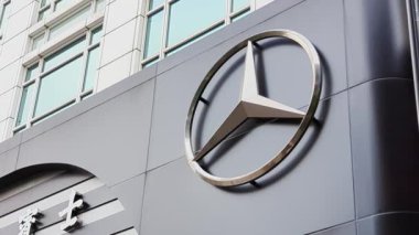 Taipei Tayvan 'da Mercedes Benz Araba Galerisi