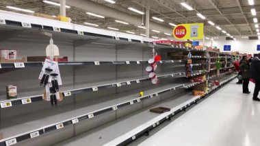 Salgın: Süpermarket Market Koridorları Müşteriler tarafından Boşaltıldı