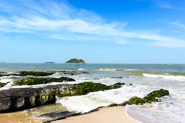 Green Rock Samila Beach White Sand Songkhla Thailand — Stock Photo, Image