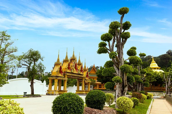 Wat Sirisrilasuparam Buddhism Temple Blue Sky Phuket Thailand — Stock Photo, Image