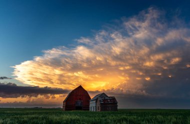 Summer Storms in the Canadian Prairies Dramatic Scenes