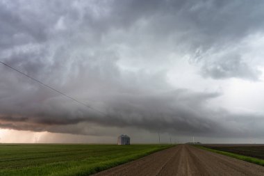Prairie Yaz Fırtınaları Saskatchewan Kanada Kaygı verici